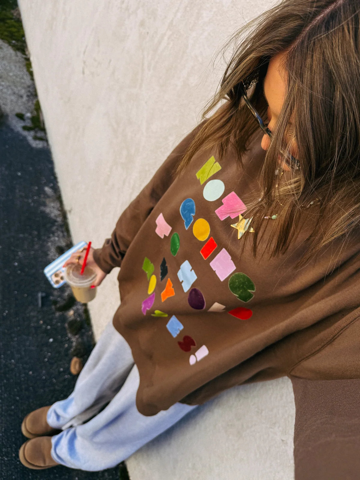 Not Gonna Hold My Horses sweatshirt - brown